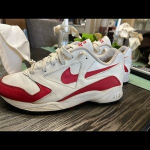VTG Nike Air Icarus all leather 90s size 9